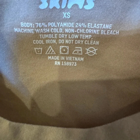Skims Fits Everybody T-Shirt Bodysuit Color Clay Size XS - Picture 3 of 4